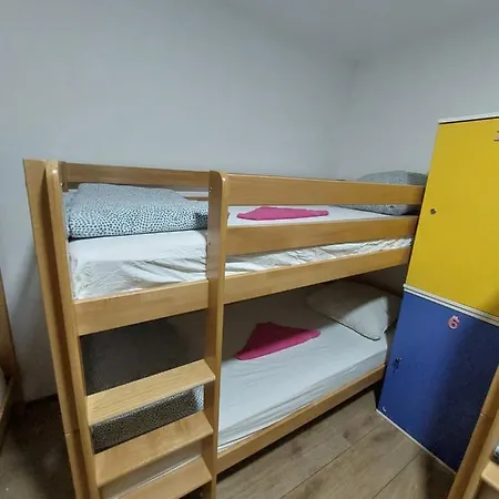 Downtown Hostel *