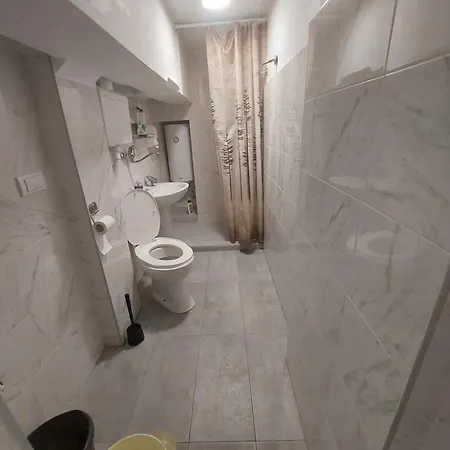 Downtown Hostel *